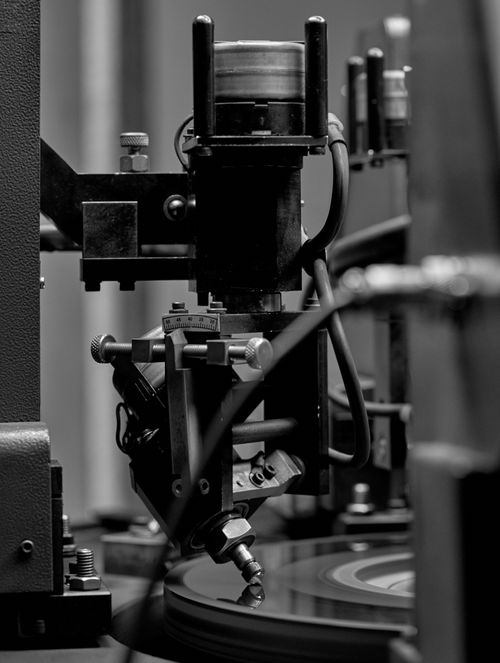 Manufacturing equipment